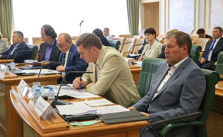 Парламентские слушания Комитета СФ по аграрно-продовольственной политике и природопользованию