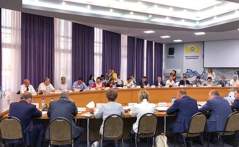 Выездное заседание Комитета СФ по аграрно-продовольственной политике и природопользованию в Калмыкии