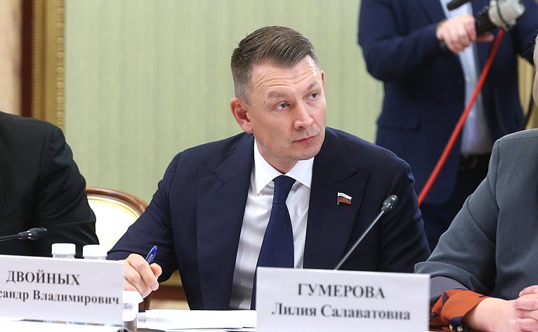 Александр Двойных