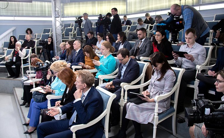 Встреча Председателя СФ В. Матвиенко с парламентскими корреспондентами