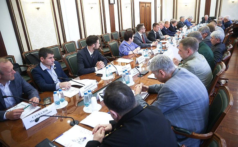 Совещание Комитета СФ по обороне и безопасности совместно с Комитетом СФ по Регламенту и организации парламентской деятельности