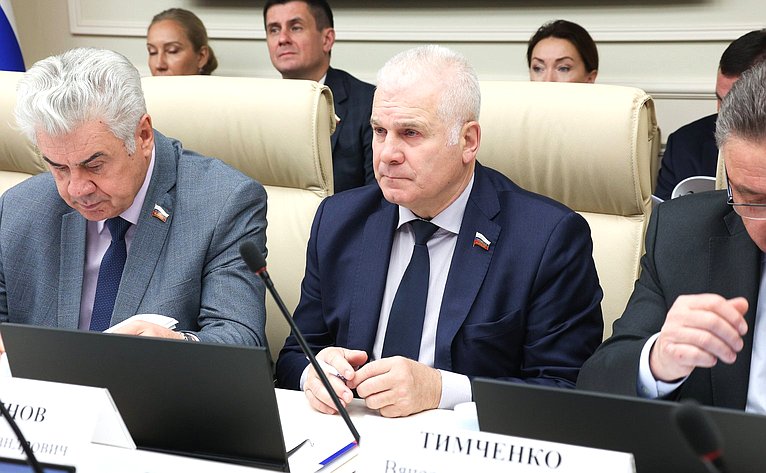 Совместное заседание Комитета СФ по конституционному законодательству и государственному строительству, Комитета СФ по обороне и безопасности и Комитета СФ по федеративному устройству, региональной политике, МСУ и делам Севера