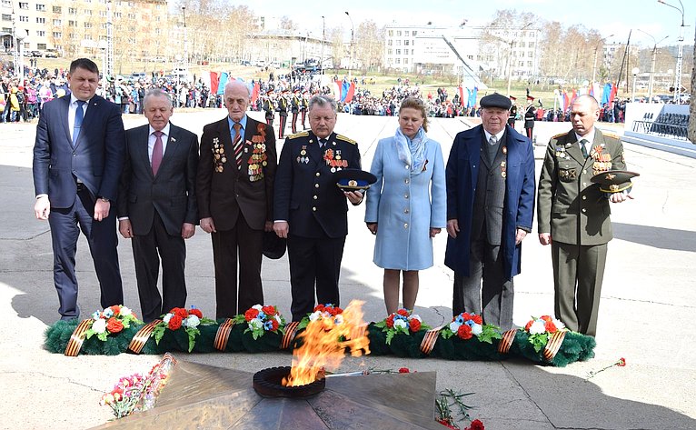 Виталий Шуба в рамках работы в регионе принял участие в мероприятиях в честь Дня Победы в Братске
