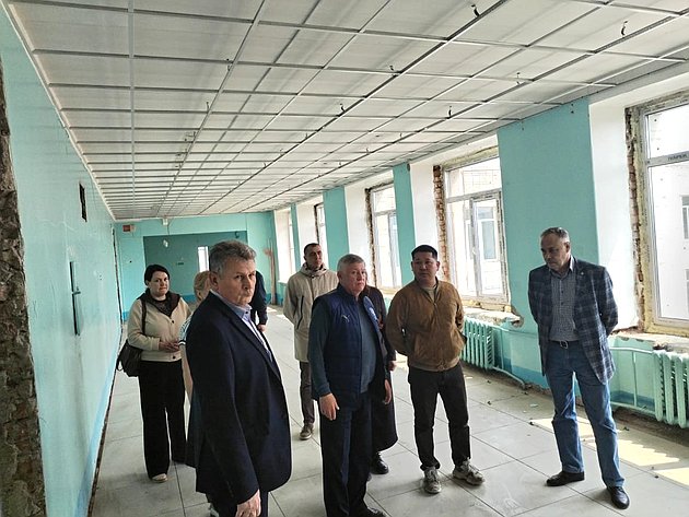 Сергей Михайлов проконтролировал ремонт образовательных учреждений в Забайкалье