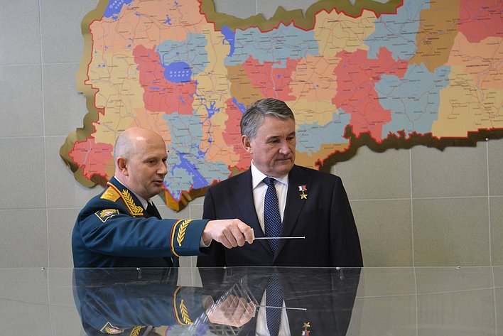 Ю. Воробьев посетил Череповецкое высшее военное инженерное училище радиоэлектроники