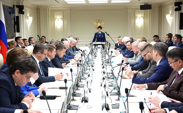 Совместное заседание Комитета СФ по конституционному законодательству и государственному строительству, Комитета СФ по обороне и безопасности и Комитета СФ по федеративному устройству, региональной политике, МСУ и делам Севера