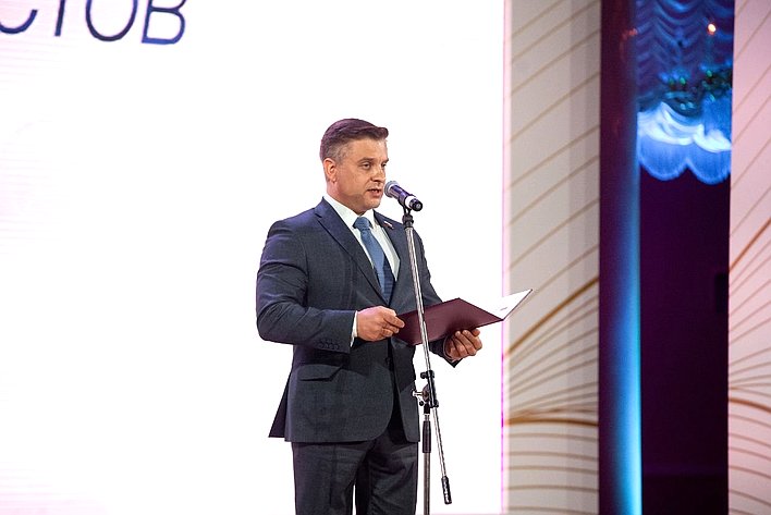 Юрий Архаров принял участие в церемонии вручения дипломов выпускникам Сеченовского Университета