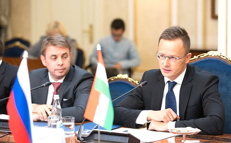 Встреча Н. Федорова с Министром внешних экономических связей и иностранных дел Венгрии П. Сийярто