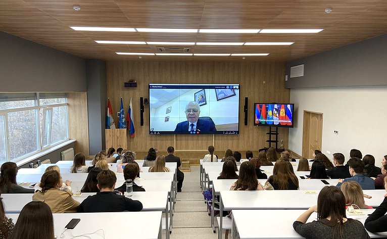 Фарит Мухаметшин в режиме видеоконференцсвязи выступил на открытии III образовательного проекта «Неделя российской дипломатии»