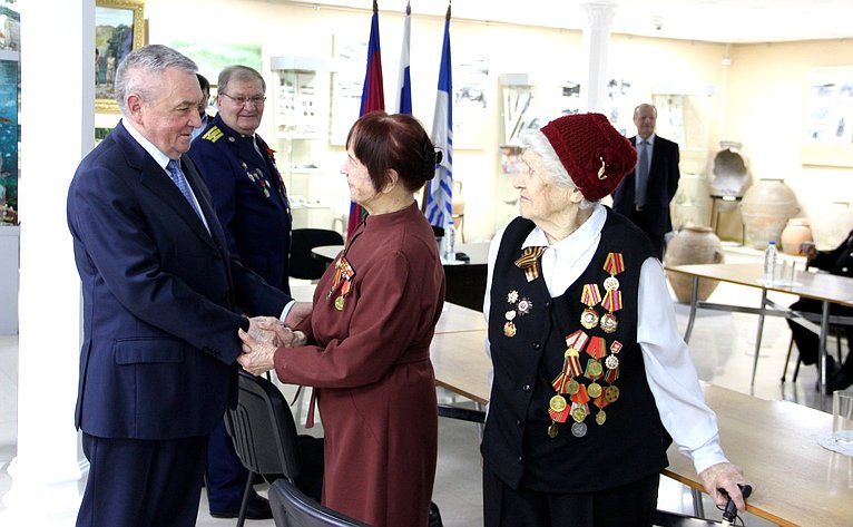 Владимир Бекетов принял участие в праздновании Дня защитника Отечества в Геленджике