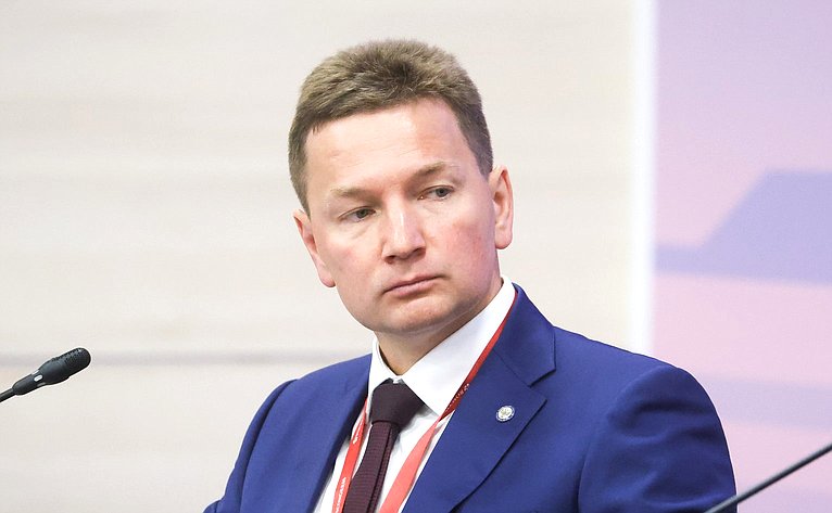 Сессия «Свобода предпринимательства в России: развитие государственных механизмов защиты и поддержки бизнеса». X Восточный экономический форум