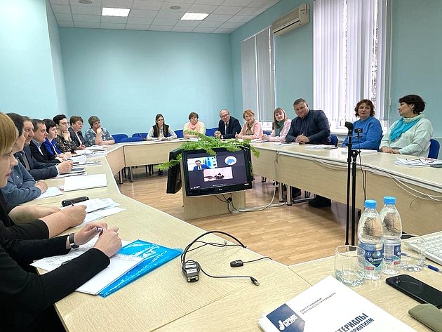 Сергей Рябухин в ходе поездки в регион принял участие в работе XXXIII сессии Совета региональных и местных властей региона