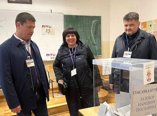 Делегация Совета Федерации провела мониторинг голосования на выборах Президента Сербии и депутатов парламента страны