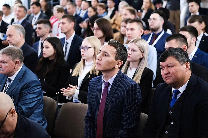 Открытие второго Международного молодежного нефтегазового научно-технического форума «Каспий – Море успеха»