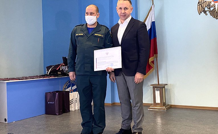 Олег Алексеев поздравил с профессиональным праздником спасателей Саратовской области
