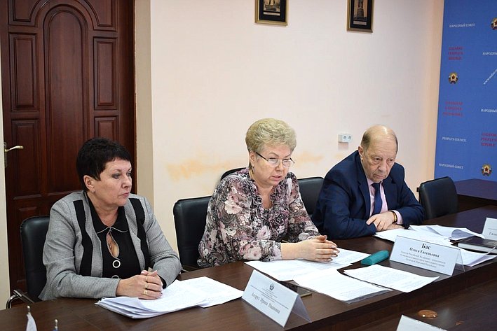Ольга Бас приняла участие во внеочередном заседании профильного комитета Народного Совета ЛНР