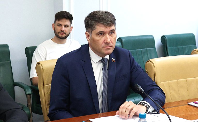 Владимир Пушкарев