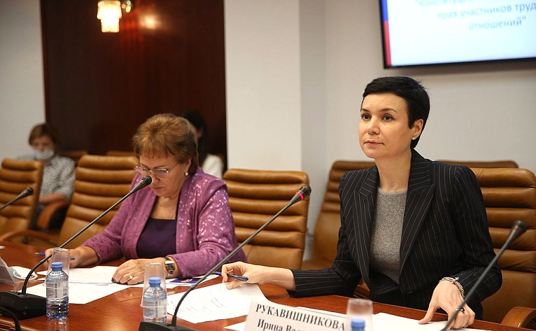Елена Бибикова и Ирина Рукавишникова