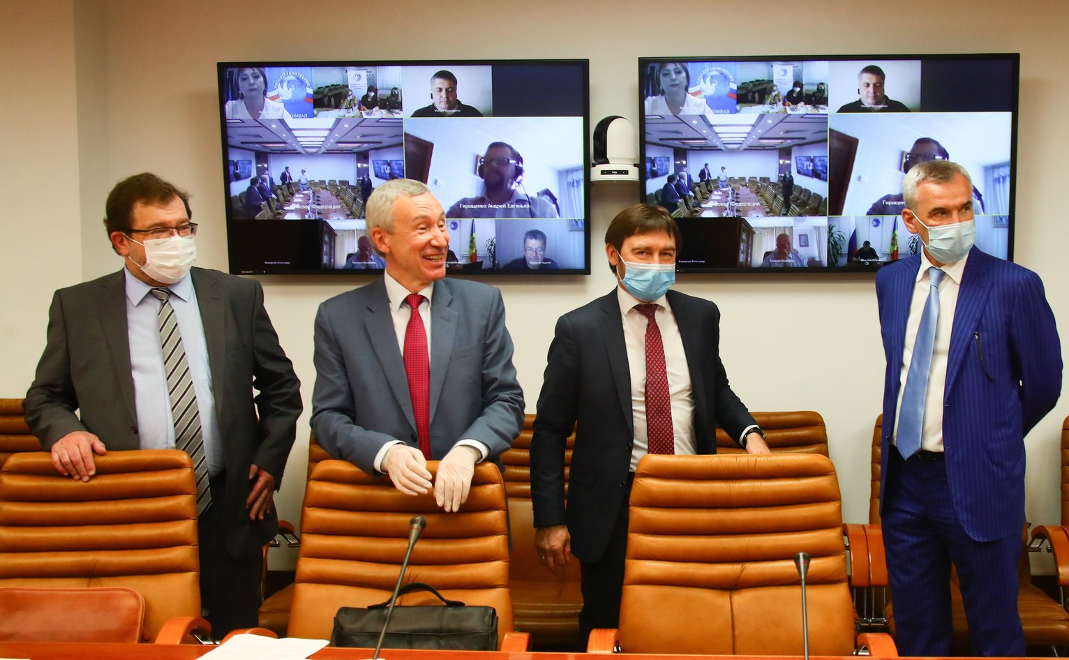 Поправки в Конституцию России помогут проживающим за рубежом ...