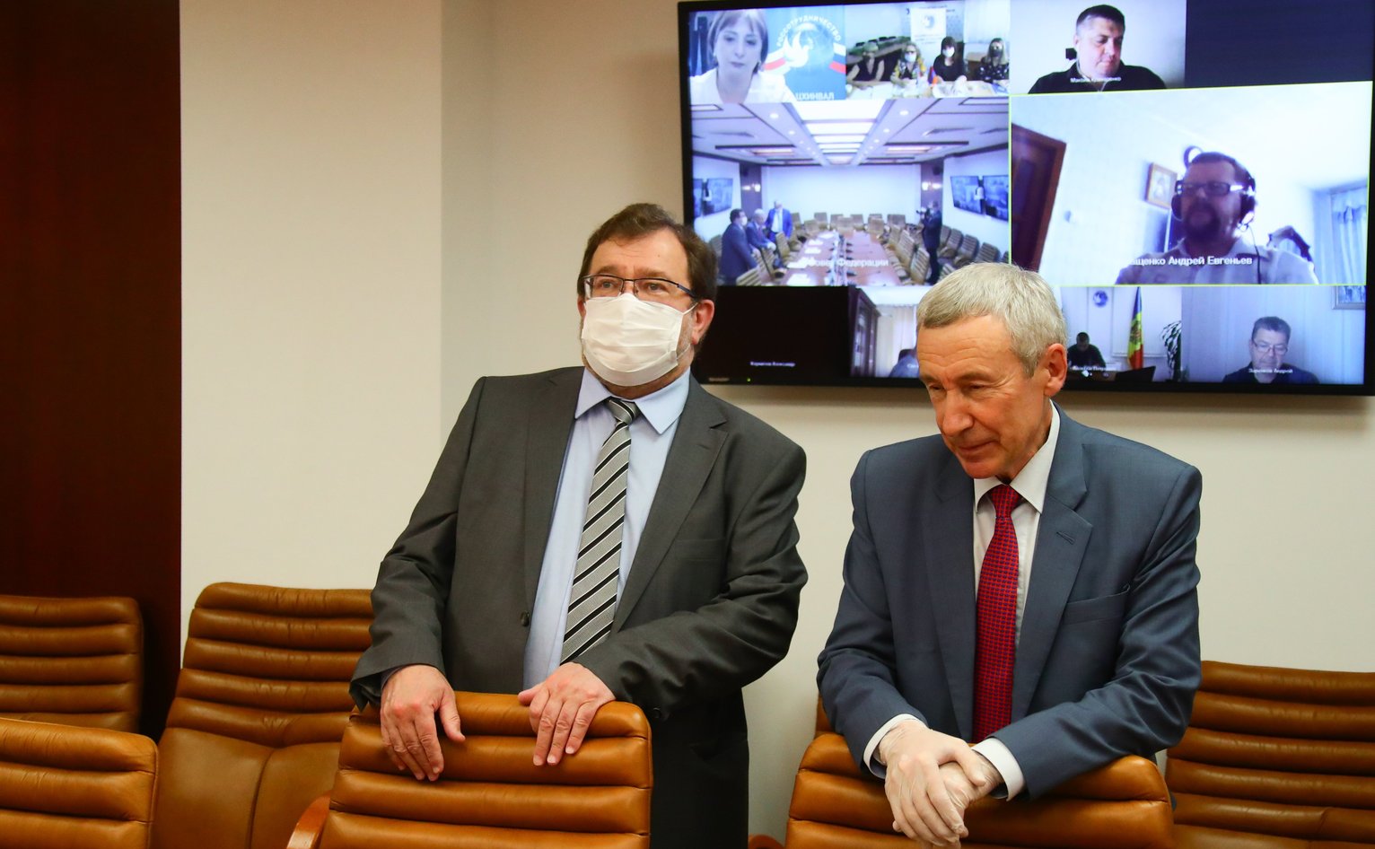 Поправки в Конституцию России помогут проживающим за рубежом ...