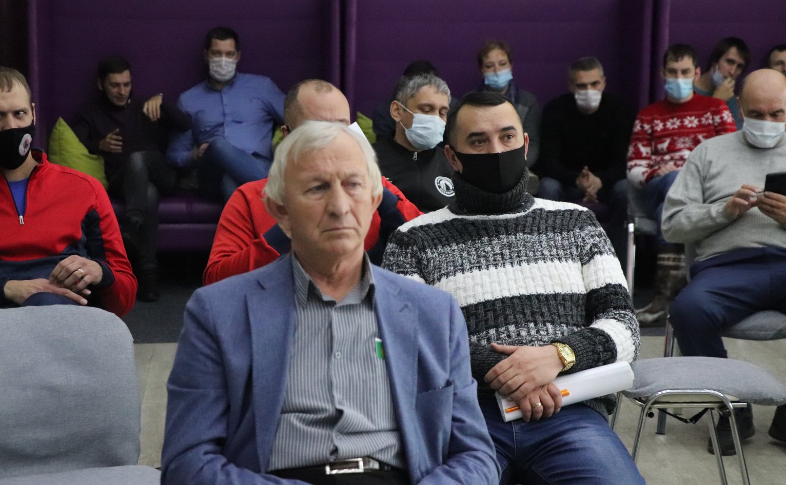 С. Михайлов обсудил развитие спорта с Федерацией футбола Забайкальского ...