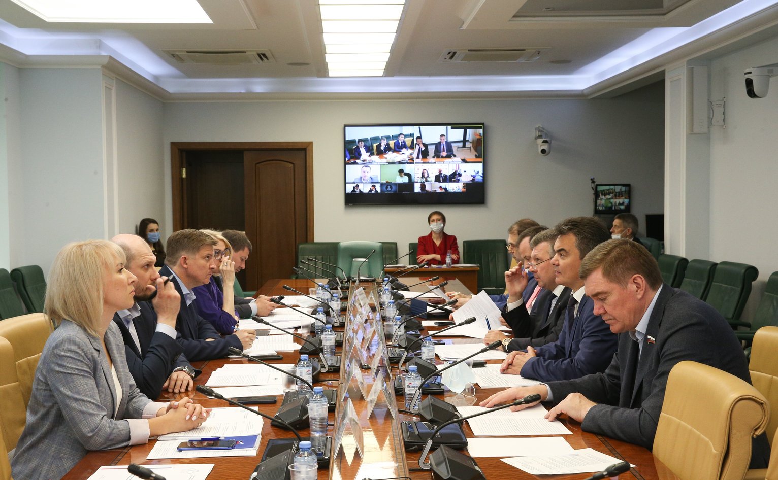 Круглый стол правительства РФ