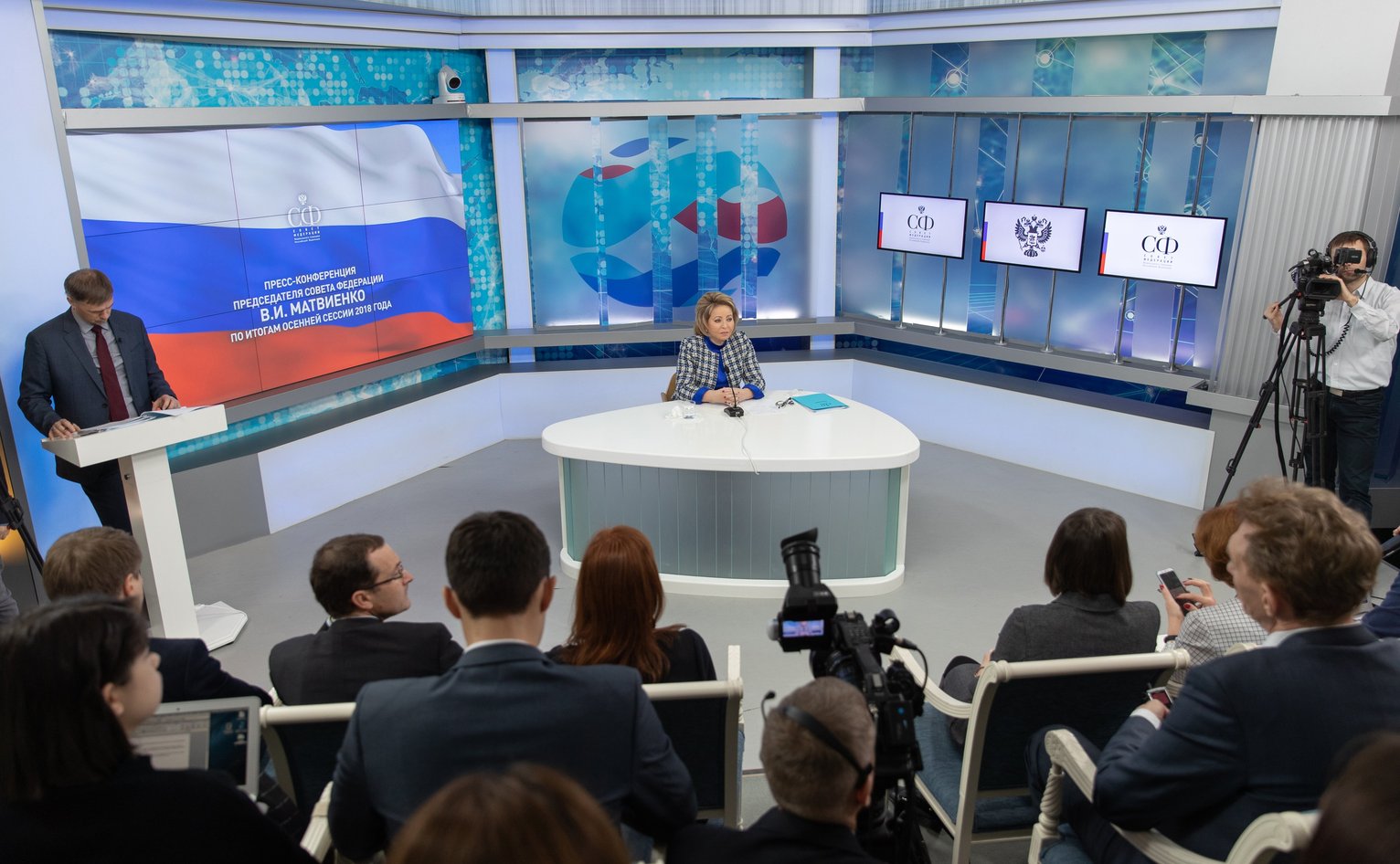 В. Матвиенко: В наступающем году Совет Федерации примет активное ...