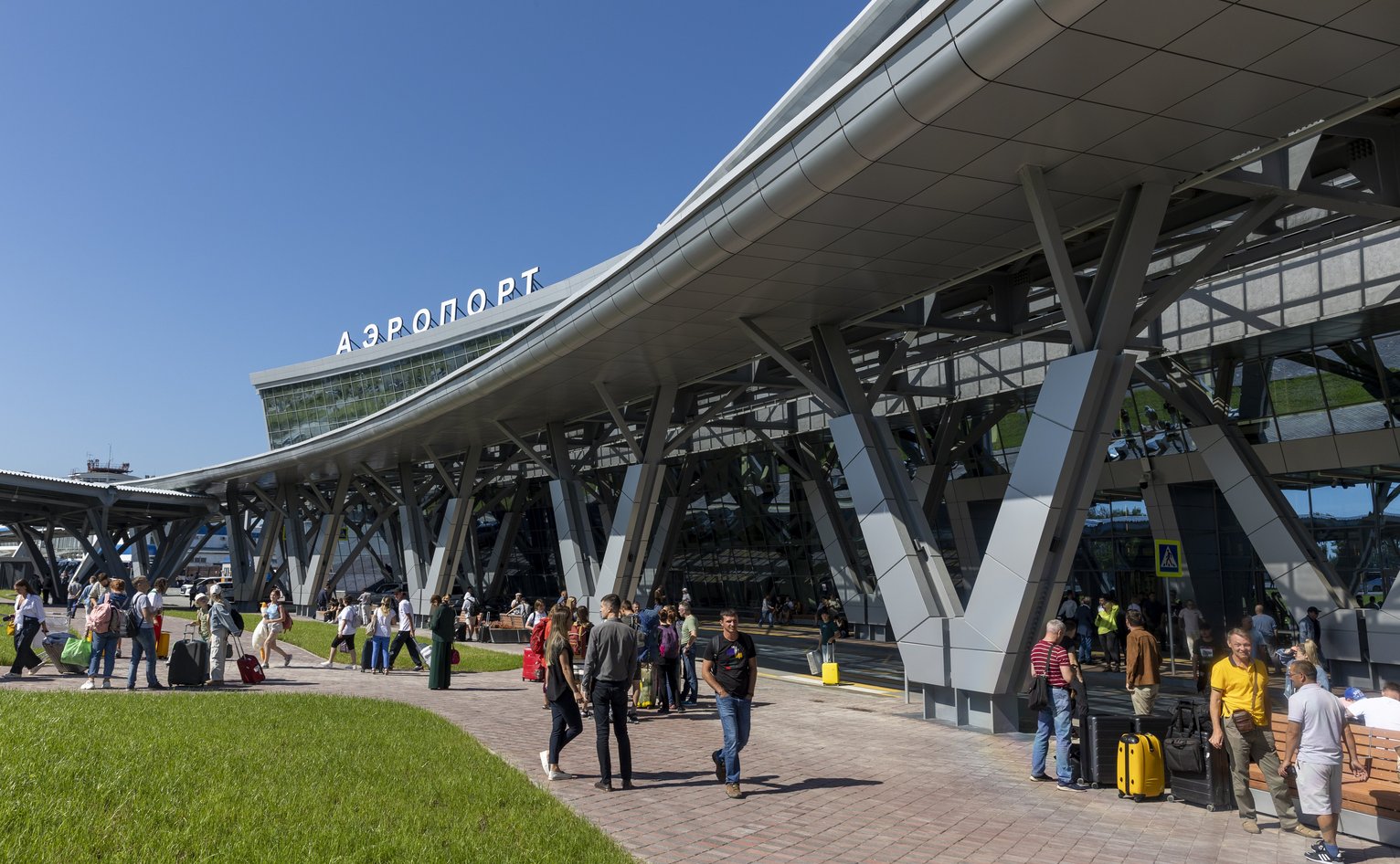 новый аэропорт южно сахалинска