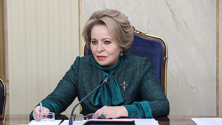Валентина Матвиенко провела встречу с Председателем Мажилиса Парламента Республики Казахстан Ерланом Кошановым |                        Совет Федерации Федерального Собрания Российской Федерации        