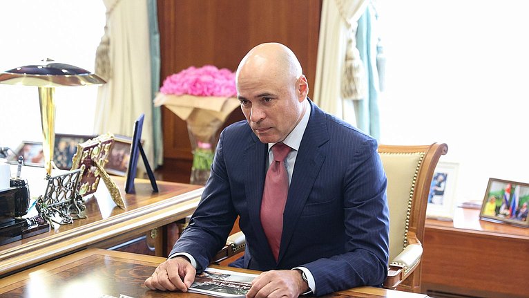 Валентина Матвиенко провела встречу с губернатором Липецкой области Игорем Артамоновым |                        Совет Федерации Федерального Собрания Российской Федерации        