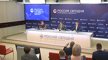 В пресс-центре МИА «Россия сегодня» сенатор Артём Шейкин провел пресс-конференцию на тему «Стратегия развития беспилотных авиационных систем»