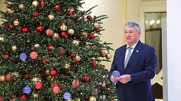 Юрий Воробьев принял участие в акции «Ёлка желаний»