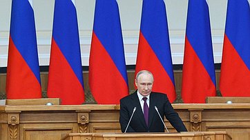 Президент Российской Федерации Владимир Путин встретился с членами Совета законодателей РФ при Федеральном Собрании