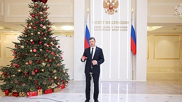 Артем Малащенков принял участие в акции «Ёлка желаний»