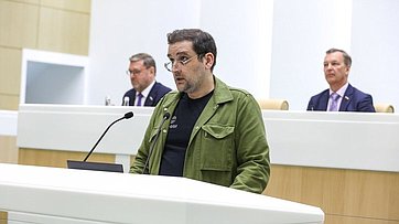 Выступление директора Арктического и антарктического научно-исследовательского института Александра Макарова в рамках «Времени эксперта»
