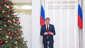 Николай Ежов принял участие в акции «Ёлка желаний»