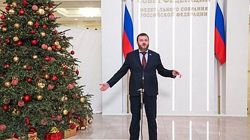 Дмитрий Ворона принял участие в акции «Ёлка желаний»