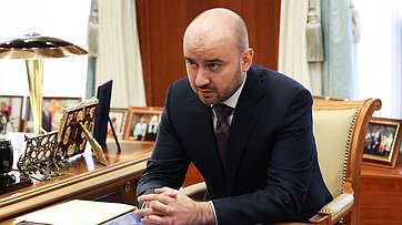 Валентина Матвиенко провела встречу с губернатором Самарской области Вячеславом Федорищевым