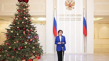 Галина Карелова приняла участие в акции «Ёлка желаний»