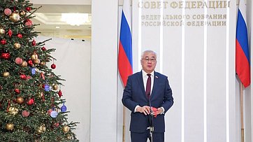 Баир Жамсуев принял участие в акции «Ёлка желаний»