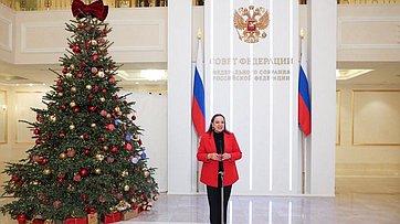 Анна Отке приняла участие в акции «Ёлка желаний»