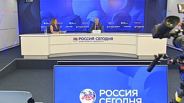 В пресс-центре МИА «Россия сегодня» состоялся брифинг Андрея Климова по актуальной международной повестке (80-летие Победы в Великой Отечественной войне, сохранение исторической памяти, 80-я годовщина создания Организации Объединенных Наций)