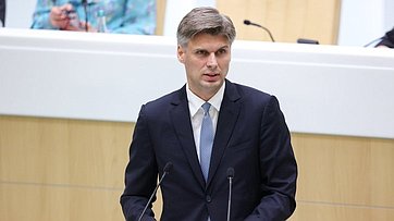 Выступление генерального директора Государственной корпорации по космической деятельности «Роскосмос» Дмитрия Баканова с докладом на тему «Развитие ракетно-космической отрасли в Российской Федерации»