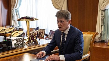Валентина Матвиенко провела встречу с губернатором Приморского края Олегом Кожемяко