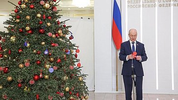 Владимир Киселев принял участие в акции «Ёлка желаний»