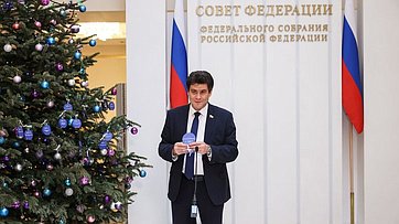 Александр Высокинский принял участие во Всероссийской благотворительной акции «Елка желаний»