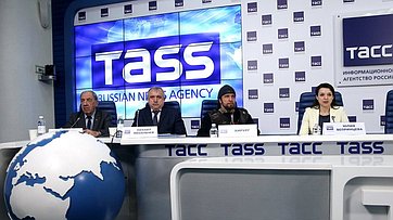 Юлия Вепринцева приняла участие в пресс-конференции, посвященной реализации Национальной комплексной программы «Знамя Победы», в Пресс-центре ТАСС