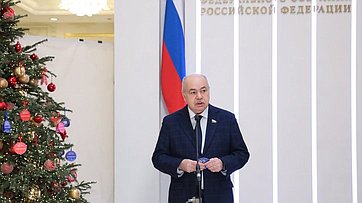 Ильяс Умаханов принял участие в акции «Ёлка желаний»