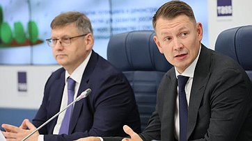 В Пресс-центре «ТАСС» председатель Комитета СФ по аграрно-продовольственной политике и природопользованию Александр Двойных принял участие в пресс-конференции, посвященной проведению первого Всероссийского агродиктанта