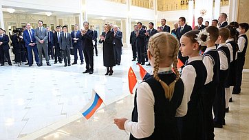 Встреча Председателя Постоянного комитета Всекитайского собрания народных представителей (ВСНП) Китайской Народной Республики Чжао Лэцзи в Совете Федерации